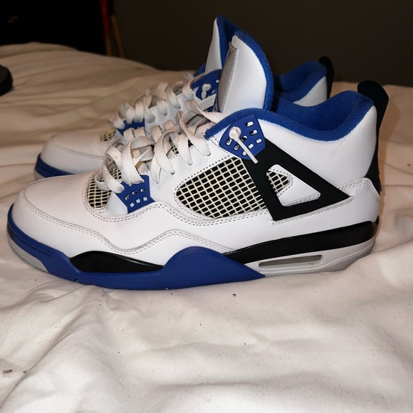 Jordan 4 Retro - Picture 3 of 8